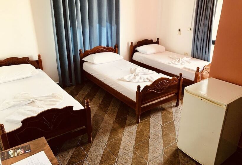 Bed and Breakfast The Garden Beach Hostel