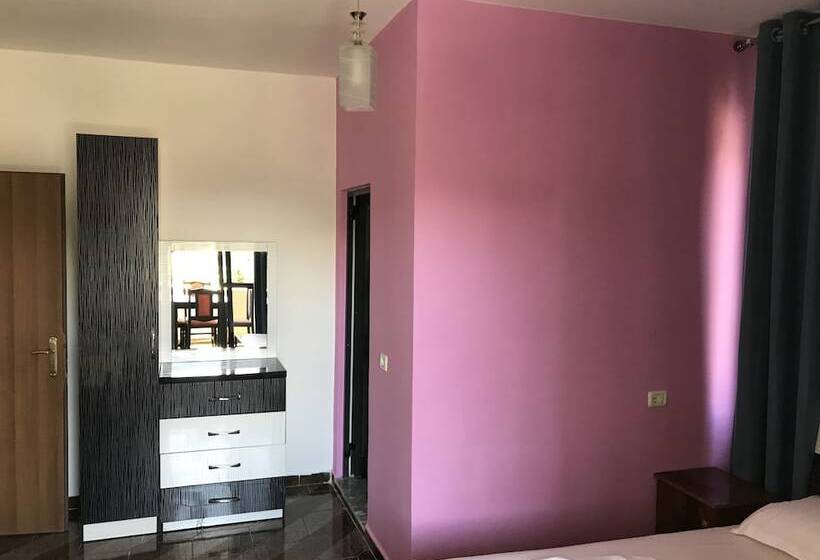 Bed and Breakfast The Garden Beach Hostel