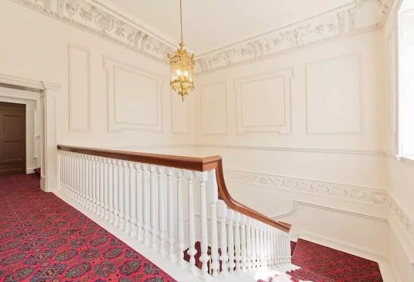 Henrietta Suites City Centre