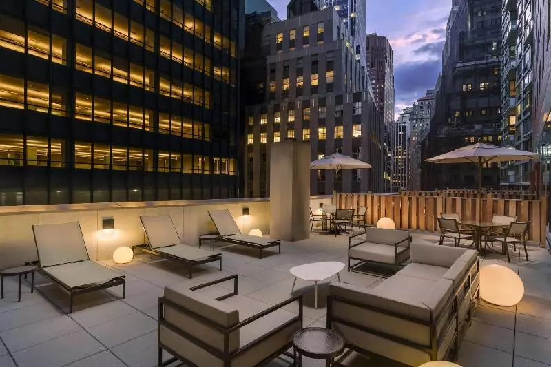 هتل Courtyard New York Downtown Manhattan/financial District
