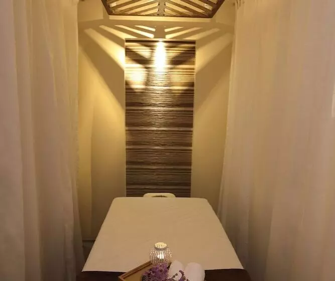 Hotel Lagùn