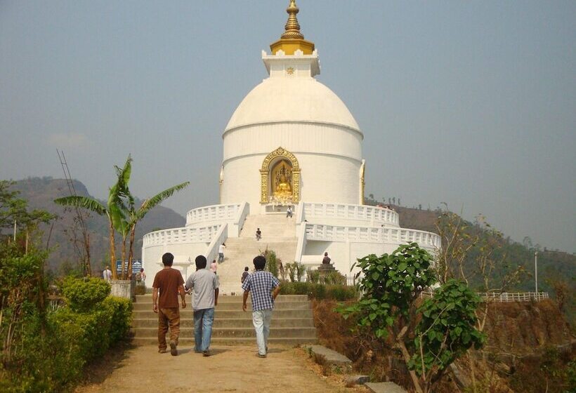 هتل Visitors Inn, Pokhara