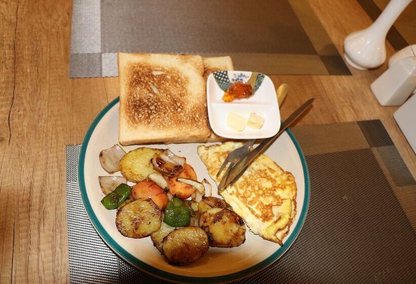 هتل Visitors Inn, Pokhara