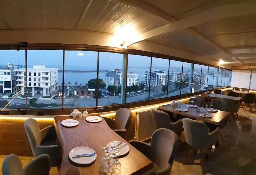 Otel Moonrose