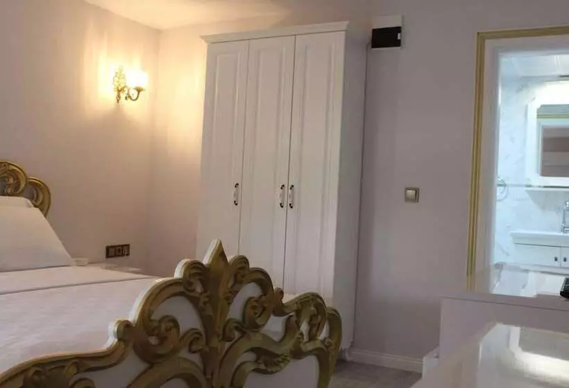Otel Moonrose