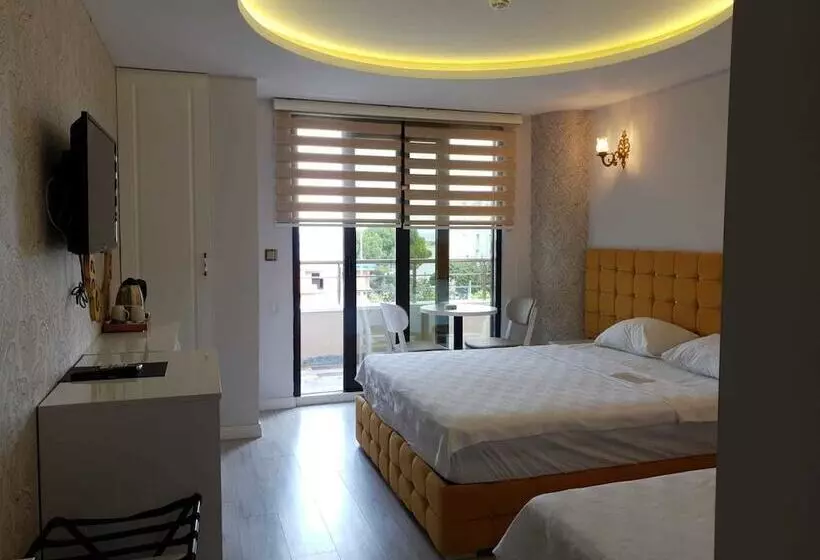 Otel Moonrose