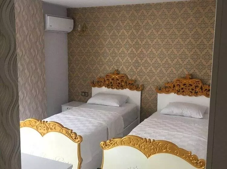 Otel Moonrose