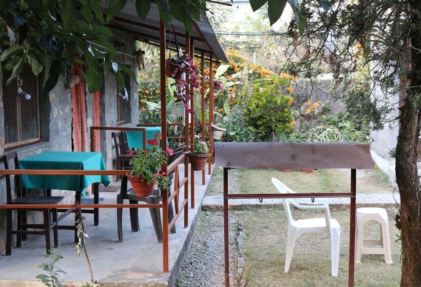 پانسیون Gurkha Lodge