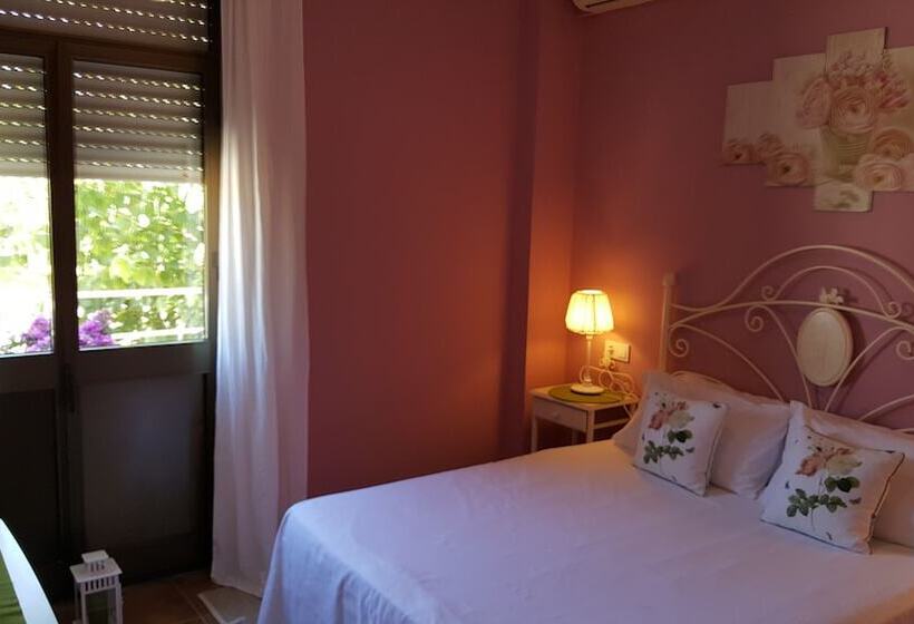 بنسيون Hospedería Rural Las Buganvillas