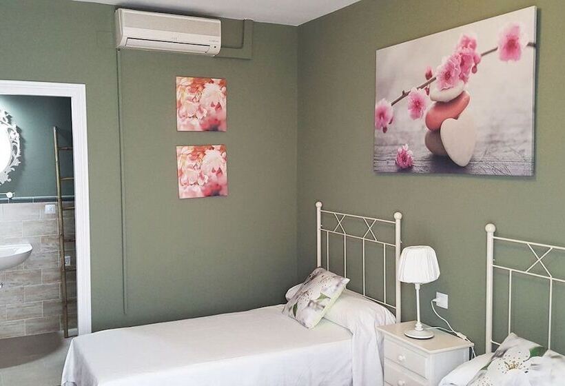 بنسيون Hospedería Rural Las Buganvillas