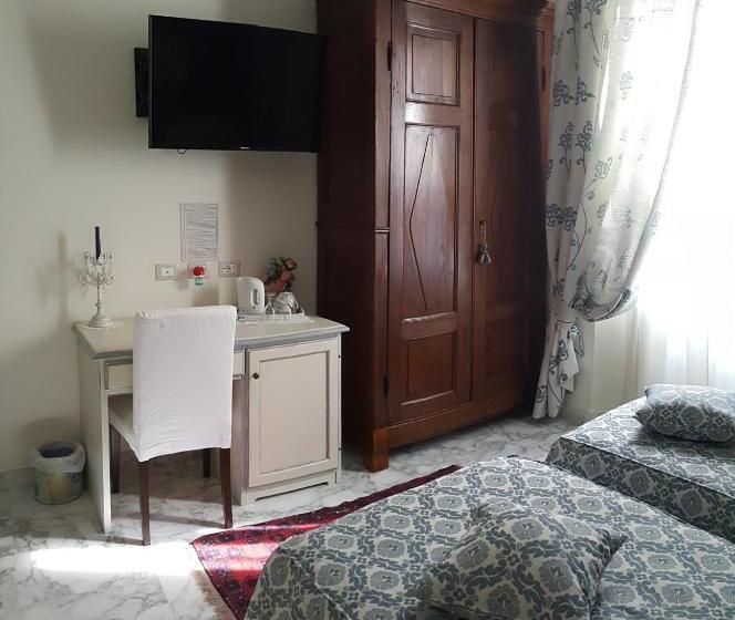 Five Roses Bed & Breakfast