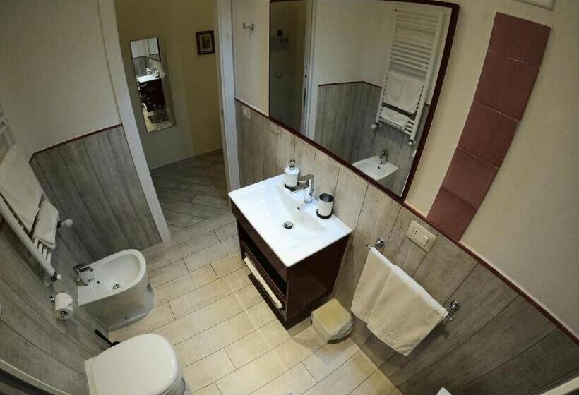 Five Roses Bed & Breakfast