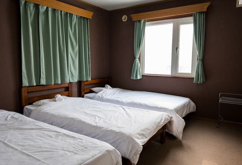 هتل Absolute Niseko Lodge