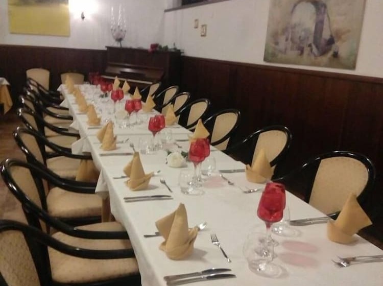 Hotel Zappa Lake Lodge