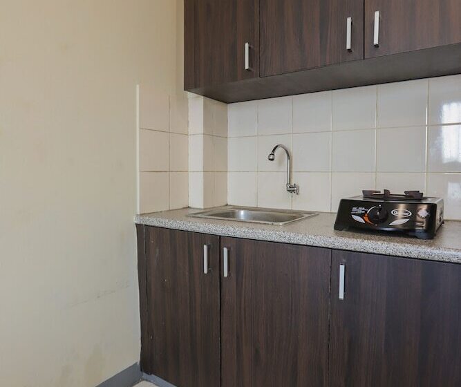 Lauv Room Grand Centerpoint By Oyo Rooms