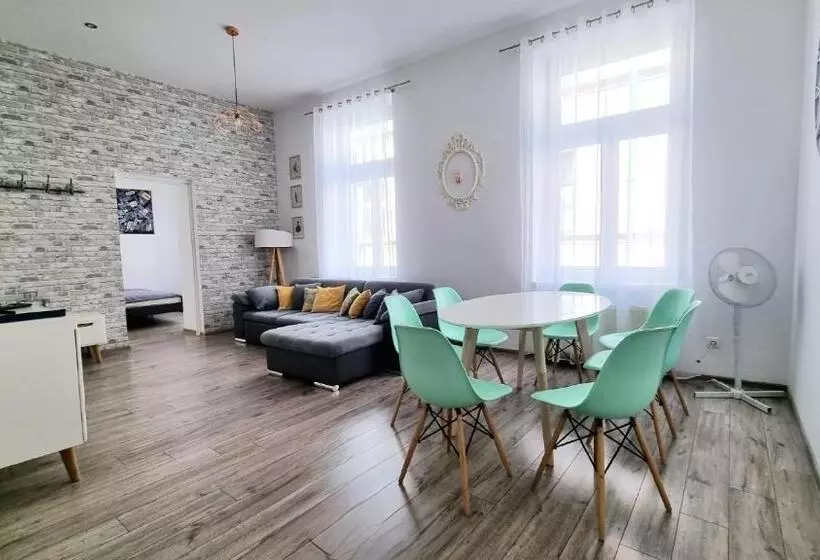 Nook Nook Apartments Katarzyny 2