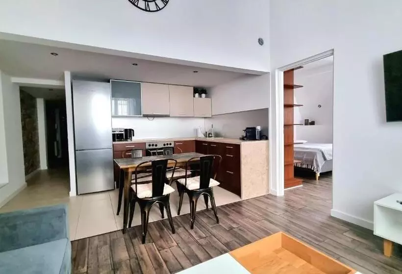 Nook Nook Apartments Katarzyny 2