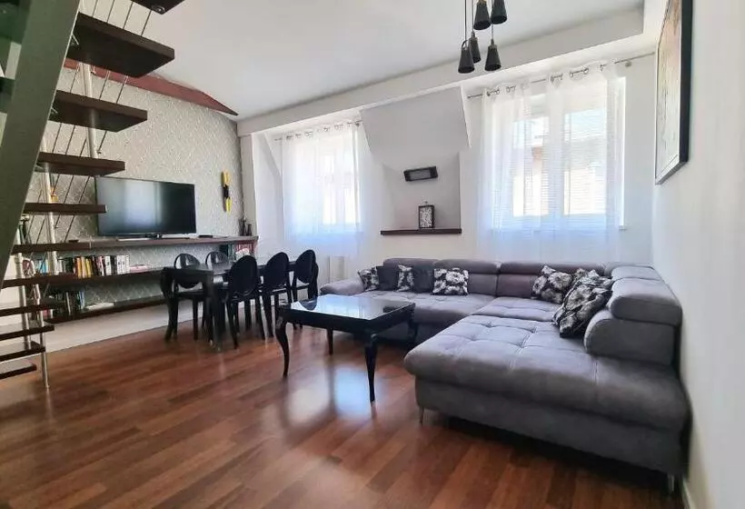 Nook Nook Apartments Katarzyny 2