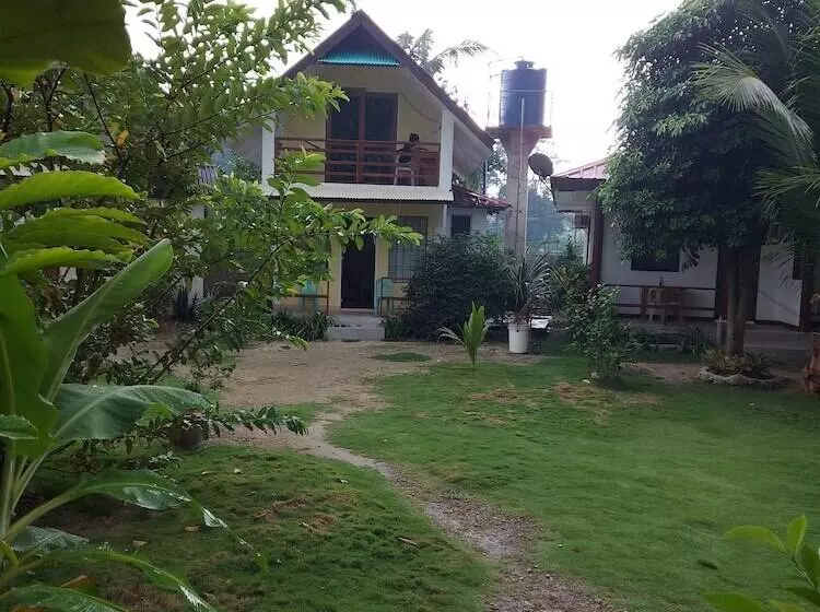 پانسیون Gardenview Homestay Siargao