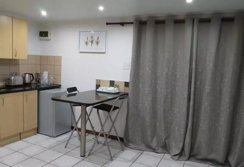 ペンション Three Spruce