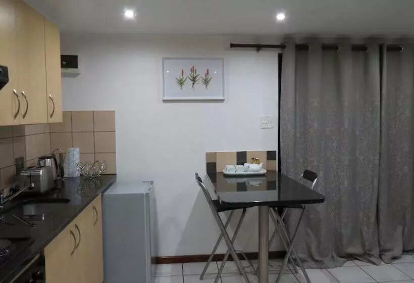 ペンション Three Spruce