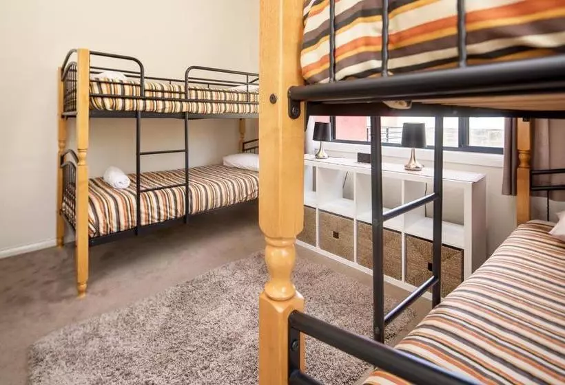 Eclipse 5 Spacious Townhouse
