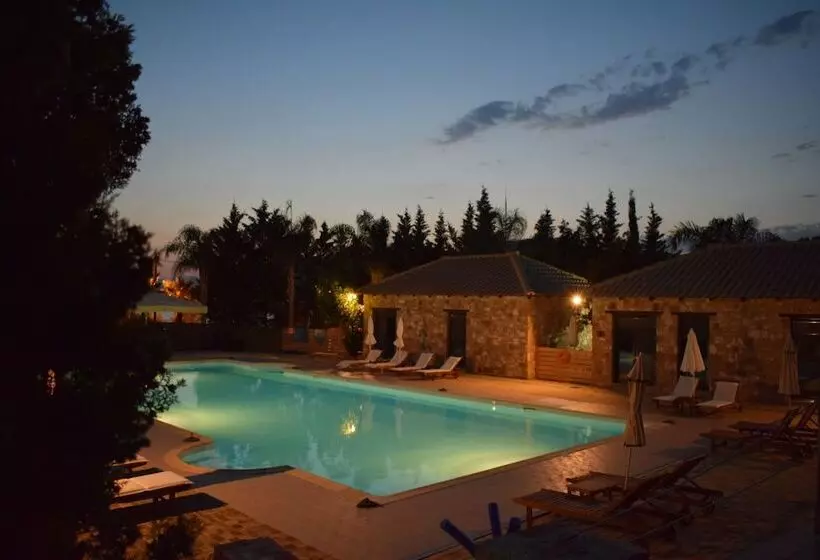پانسیون Almyra Holiday Village