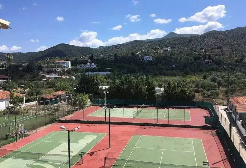 پانسیون Almyra Holiday Village