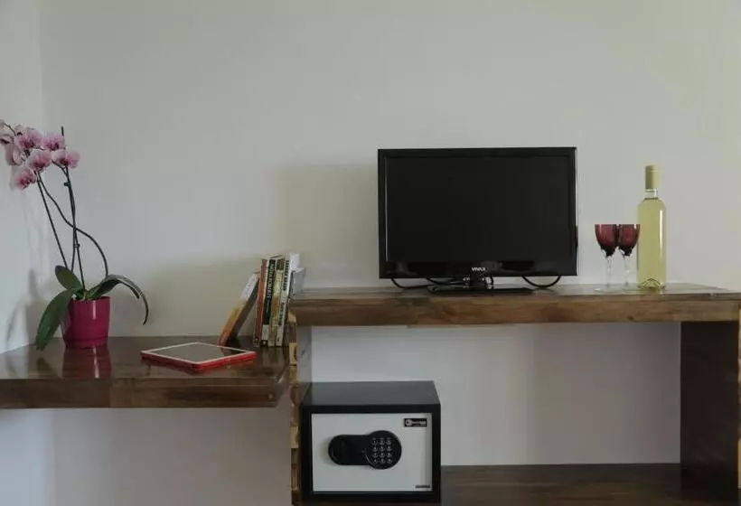 Majatalo Guest House Mediterranea
