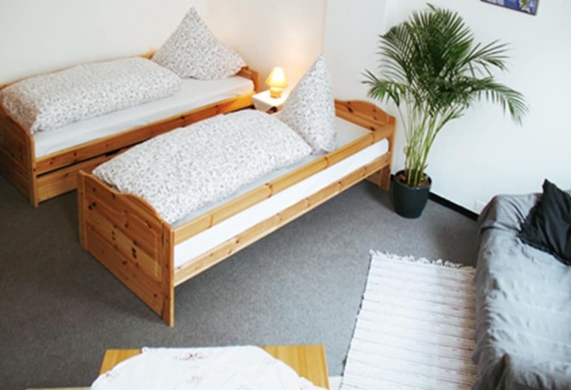 פנסיון Haus Am Cannstatter Wasen