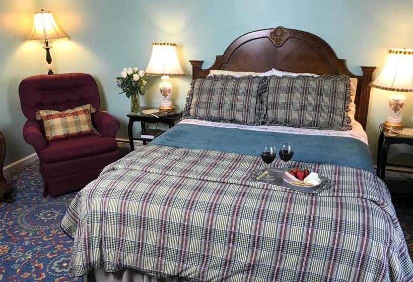 Fox & Hound Bed & Breakfast New Hope