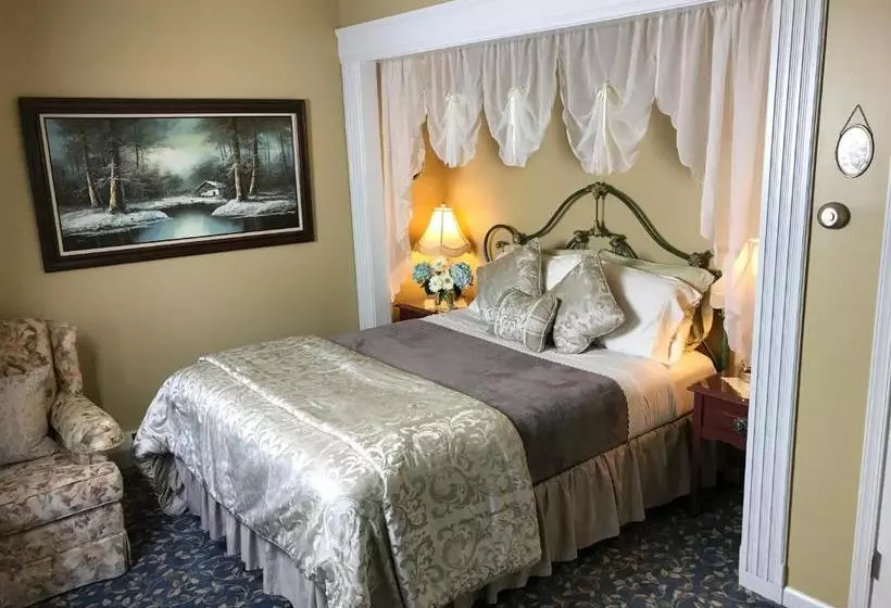 Fox & Hound Bed & Breakfast New Hope