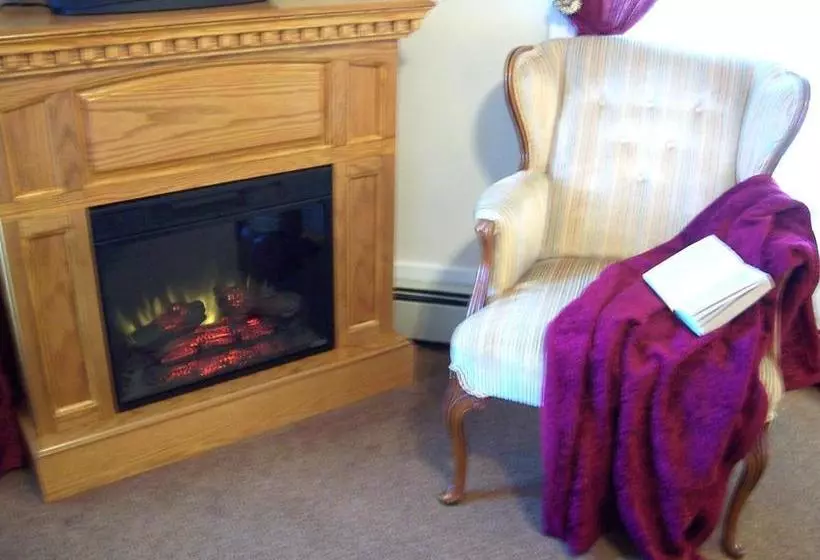 Fox & Hound Bed & Breakfast New Hope