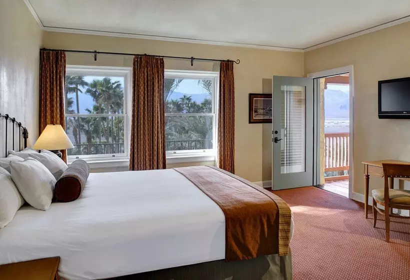 هتل The Oasis at Death Valley