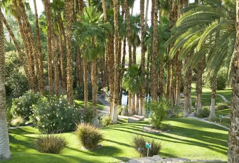 هتل The Oasis at Death Valley