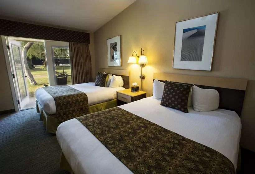 هتل The Oasis at Death Valley