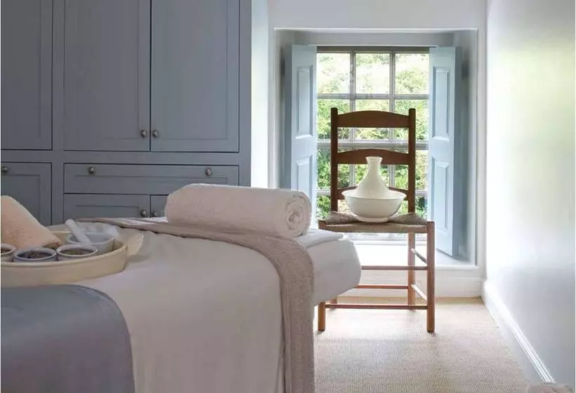 호텔 Governors Inn