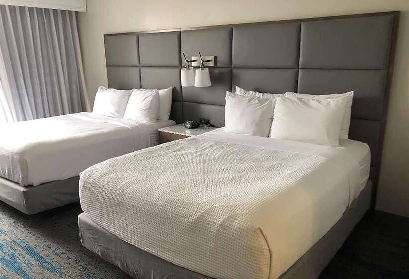 فندق Ramada By Wyndham Cleveland Independence