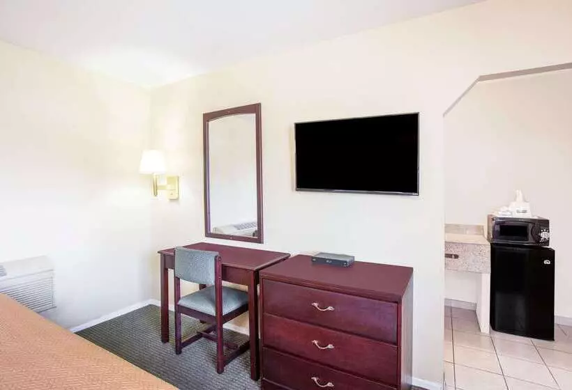 فندق Travelodge By Wyndham Barstow