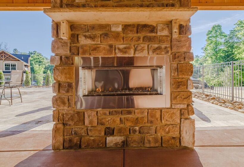 Blue Lagoon Cinema By Eden Crest