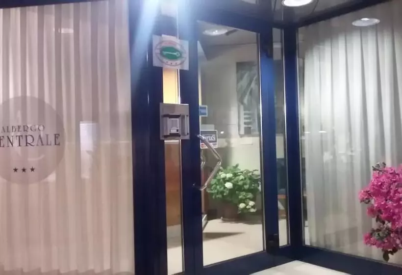 簡易ホテル Albergo Centrale