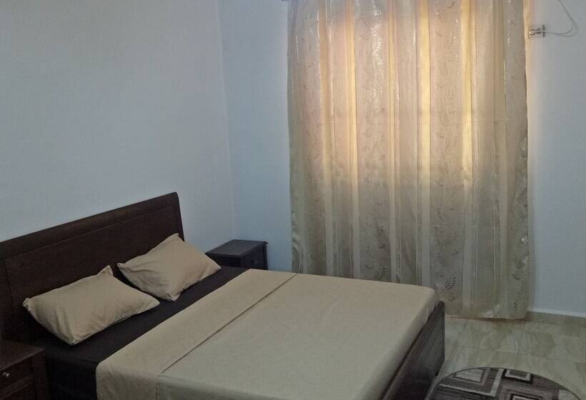 هتل Nazel El Yassamine