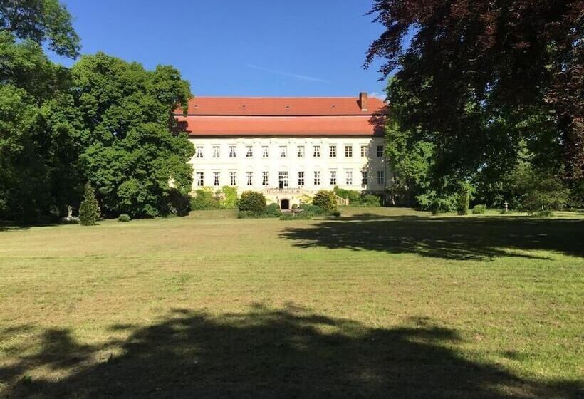 بنسيون Schloss Dretzel