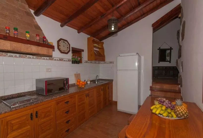 Casa Rural Piscina Privada En San Bartolome Ii