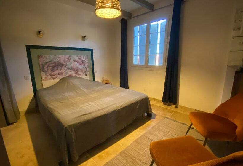 Le Cyprès De Casimir