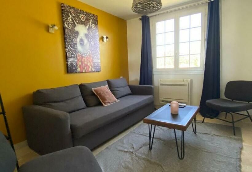 Le Cyprès De Casimir