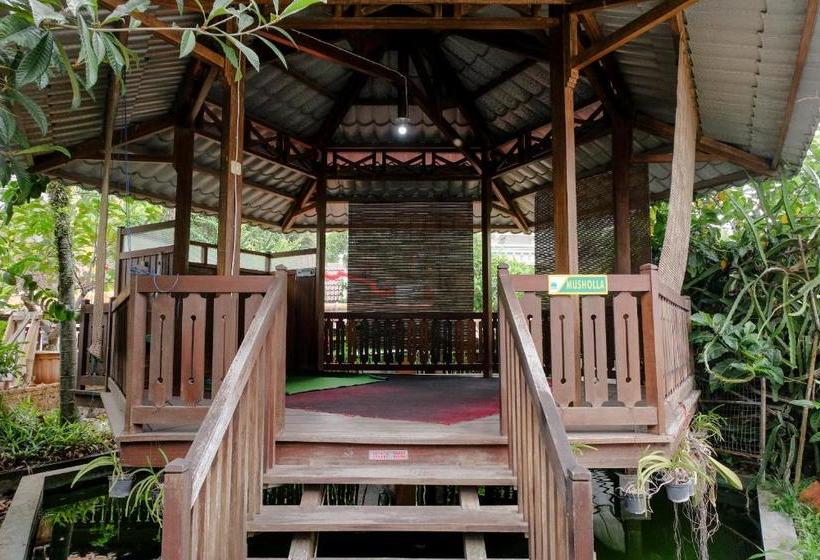 בית מלון כפרי Oyo 2060 Adam S Apple Family Residence