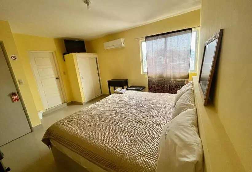 هتل Puerto Real Coatzacoalcos