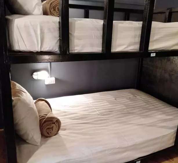Bedcabin Hostel