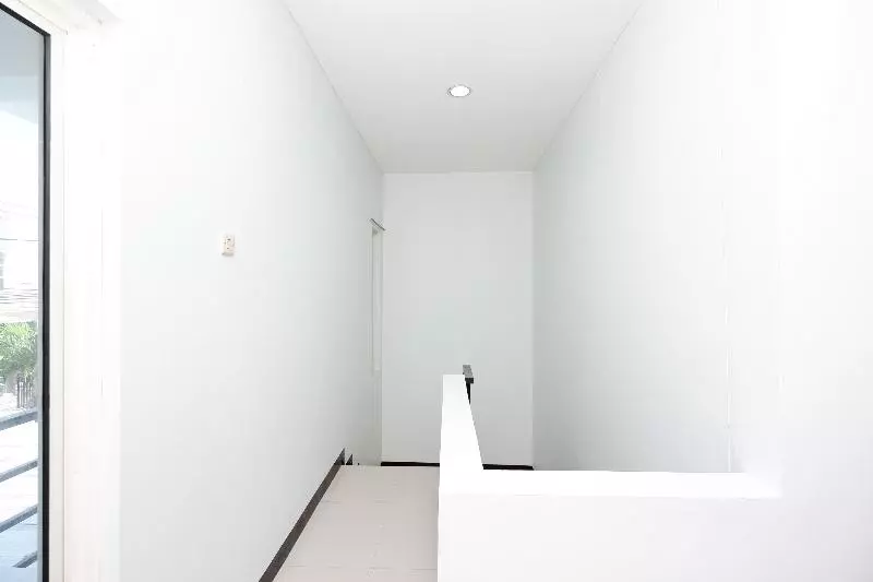 Hotel Oyo 1565 Palebon Residence